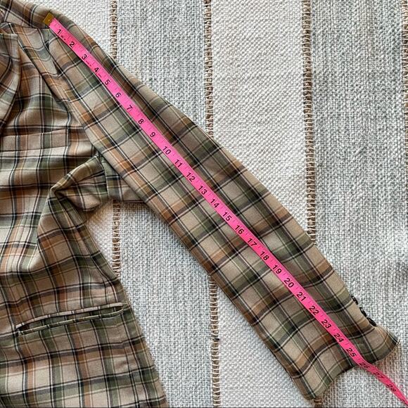 Haleine Beige Multi Plaid Long Sleeve 2 Button Front Oversized Wool Blazer - Picture 7 of 10